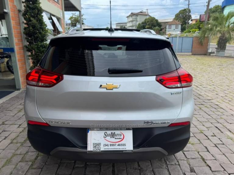 CHEVROLET - TRACKER - 2022/2023 - Prata - R$ 110.000,00