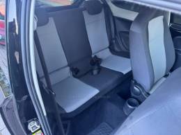 VOLKSWAGEN - UP - 2014/2015 - Preta - R$ 36.000,00