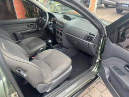 FIAT - STRADA - 2011/2011 - Verde - Sob Consulta