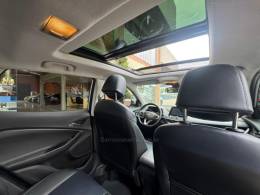 CHEVROLET - TRACKER - 2022/2023 - Prata - R$ 110.000,00