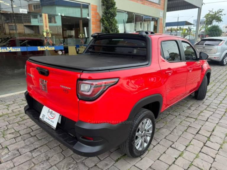 FIAT - STRADA - 2020/2021 - Vermelha - R$ 88.000,00