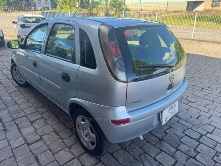 CHEVROLET - CORSA - 2012/2012 - Prata - R$ 35.000,00