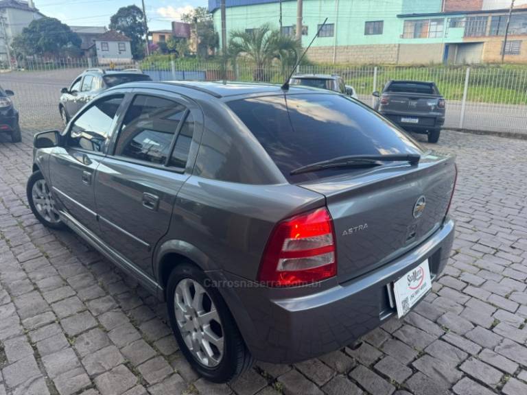 CHEVROLET - ASTRA - 2009/2010 - Cinza - R$ 37.000,00