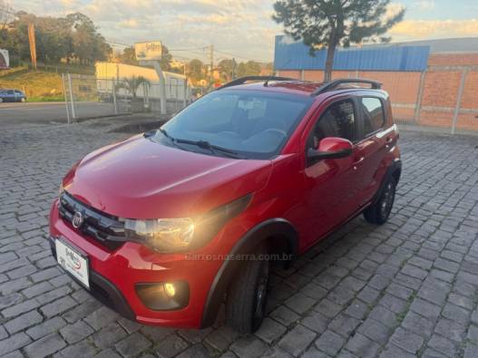 FIAT - MOBI - 2016/2017 - Vermelha - R$ 45.000,00