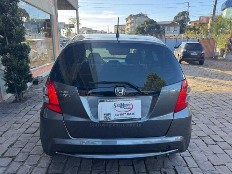 HONDA - FIT - 2012/2013 - Cinza - R$ 56.000,00
