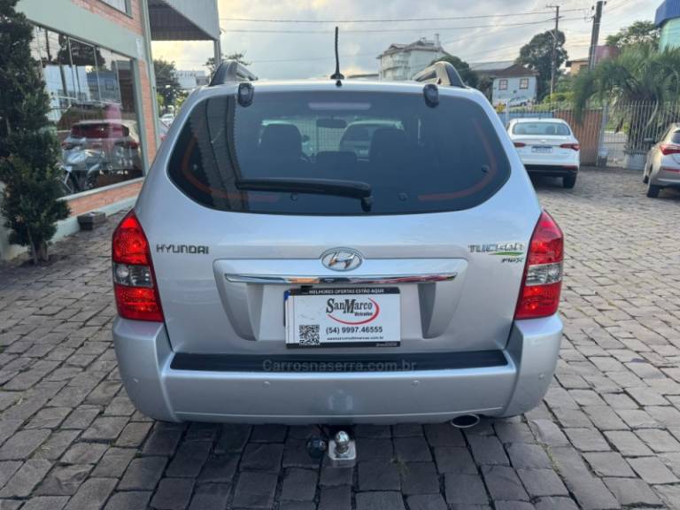 HYUNDAI - TUCSON - 2014/2015 - Prata - R$ 55.000,00