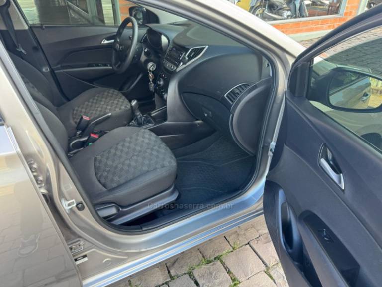 HYUNDAI - HB20 - 2018/2018 - Prata - R$ 58.000,00