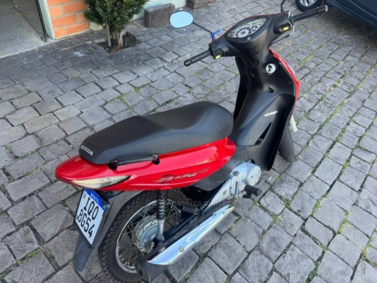 HONDA - BIZ 125 - 2009/2010 - Vermelha - R$ 9.900,00