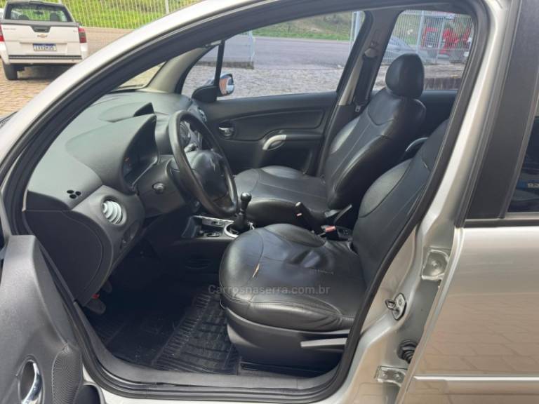 CITROËN - C3 - 2010/2011 - Prata - R$ 23.500,00