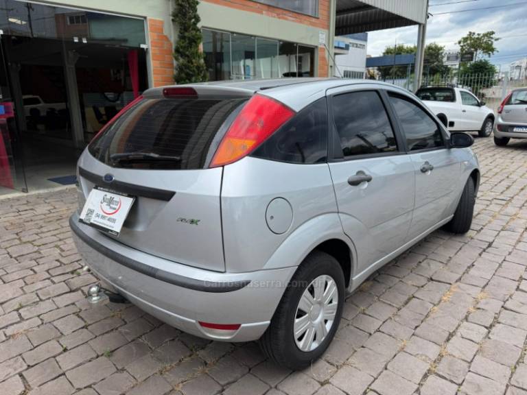 FORD - FOCUS - 2008/2008 - Prata - R$ 26.000,00