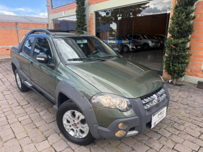 FIAT - STRADA - 2011/2011 - Verde - Sob Consulta