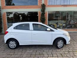 CHEVROLET - ONIX - 2013/2013 - Branca - R$ 41.000,00