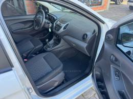 FORD - KA - 2016/2017 - Branca - R$ 40.000,00