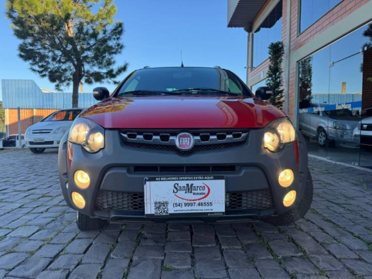 FIAT - STRADA - 2017/2018 - Vermelha - R$ 76.000,00