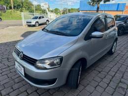 VOLKSWAGEN - FOX - 2013/2014 - Prata - R$ 43.500,00