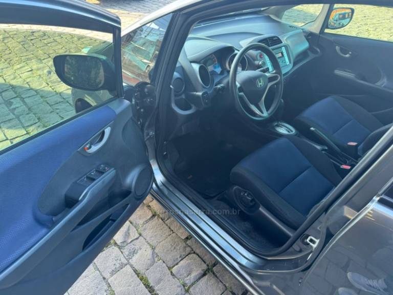HONDA - FIT - 2012/2013 - Cinza - R$ 56.000,00