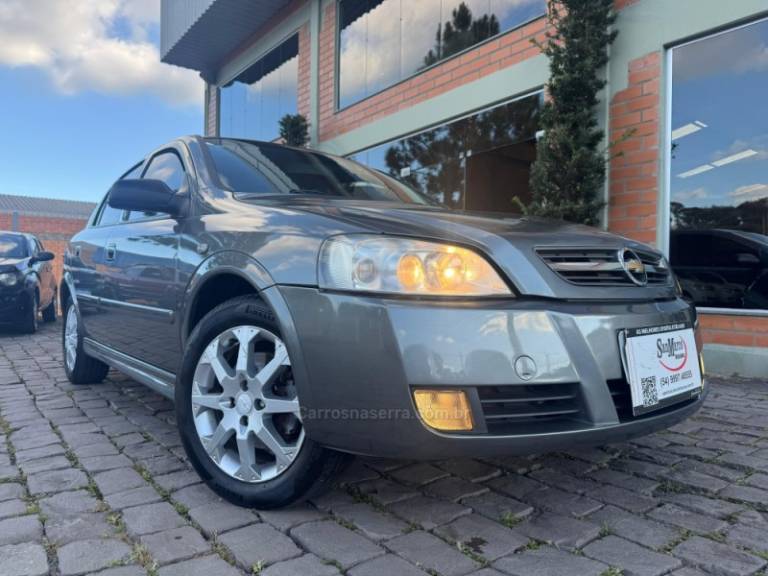 CHEVROLET - ASTRA - 2009/2010 - Cinza - R$ 37.000,00