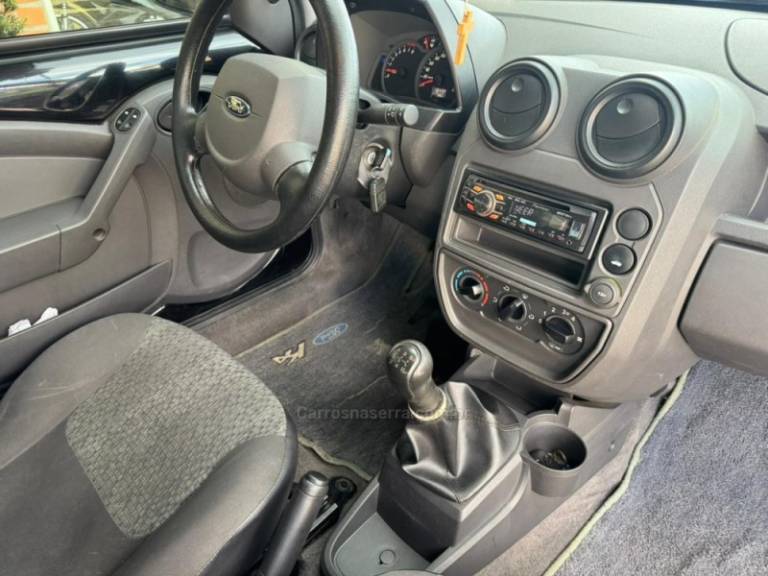 FORD - KA - 2011/2012 - Preta - R$ 27.000,00