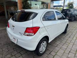 CHEVROLET - ONIX - 2013/2013 - Branca - R$ 40.000,00