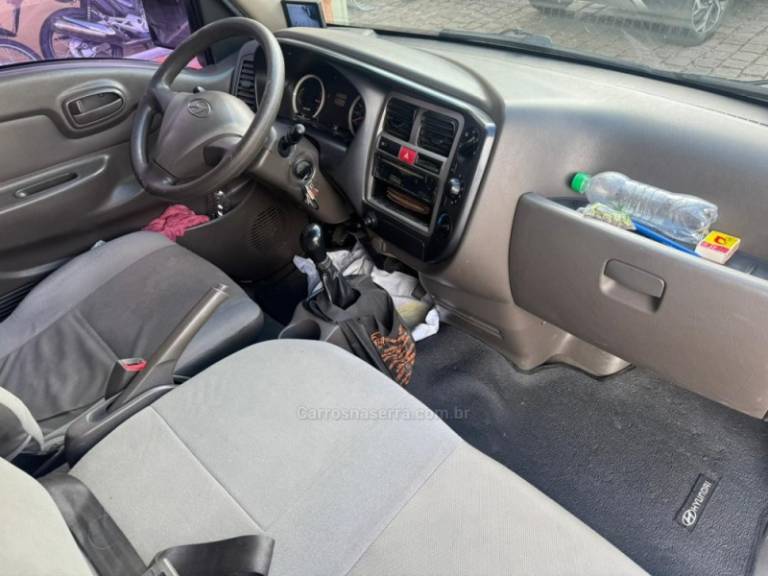 HYUNDAI - HR - 2011/2012 - Branca - R$ 98.000,00