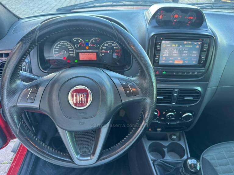 FIAT - STRADA - 2017/2018 - Vermelha - R$ 76.000,00