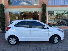 FORD - KA - 2016/2017 - Branca - R$ 40.000,00
