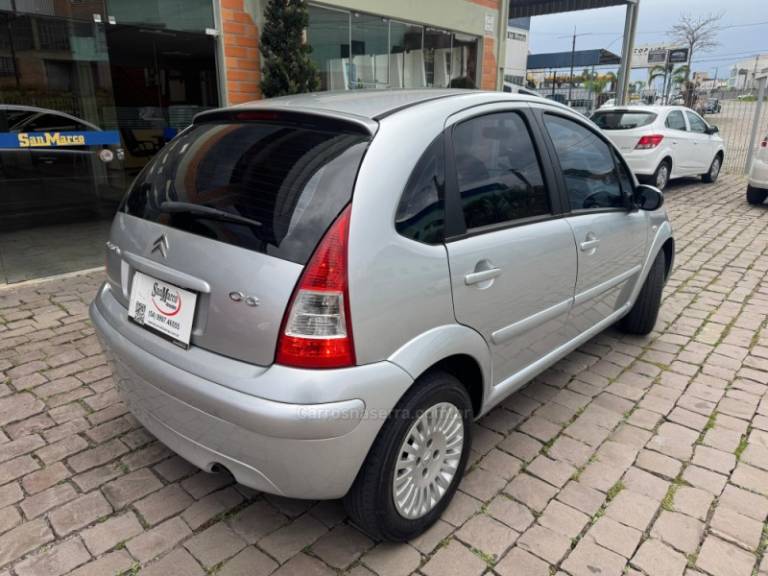 CITROËN - C3 - 2010/2011 - Prata - R$ 23.500,00