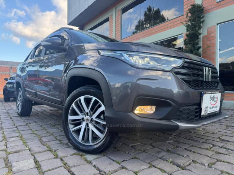 FIAT - STRADA - 2023/2024 - Cinza - R$ 117.000,00