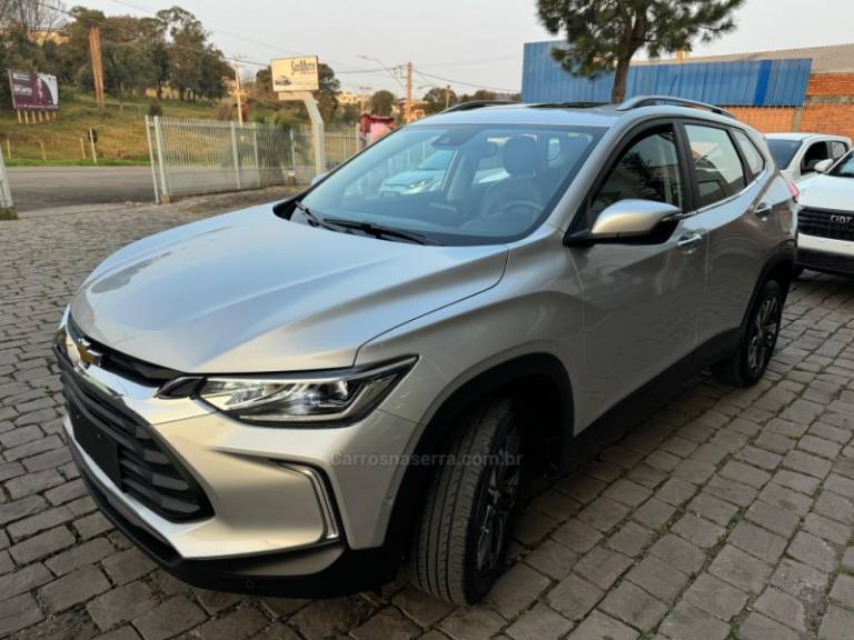 CHEVROLET - TRACKER - 2022/2023 - Prata - R$ 122.000,00