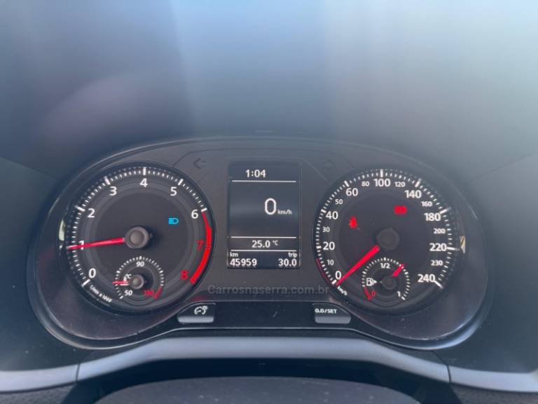 VOLKSWAGEN - SAVEIRO - 2022/2023 - Branca - R$ 85.000,00