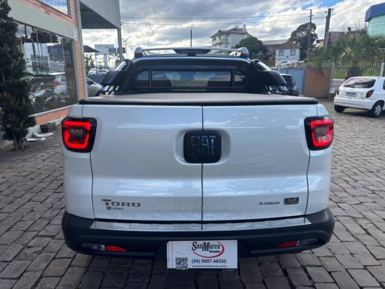 FIAT - TORO - 2024/2024 - Branca - R$ 175.000,00