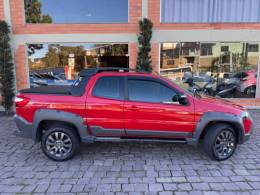 FIAT - STRADA - 2017/2018 - Vermelha - R$ 76.000,00