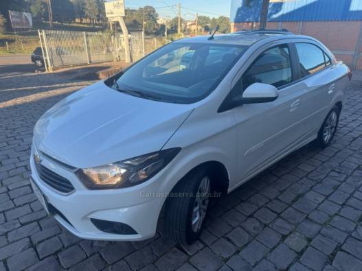 CHEVROLET - PRISMA - 2017/2018 - Branca - R$ 59.000,00