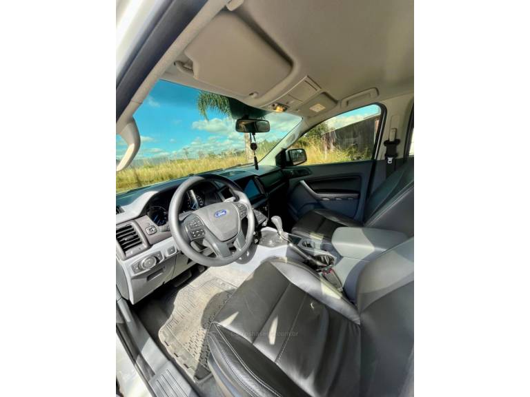 FORD - RANGER - 2018/2018 - Branca - R$ 141.000,00