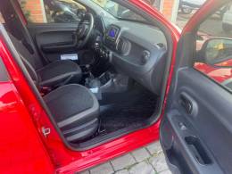 FIAT - MOBI - 2016/2017 - Vermelha - R$ 45.000,00