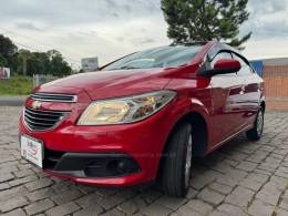 CHEVROLET - PRISMA - 2013/2013 - Vermelha - R$ 41.000,00