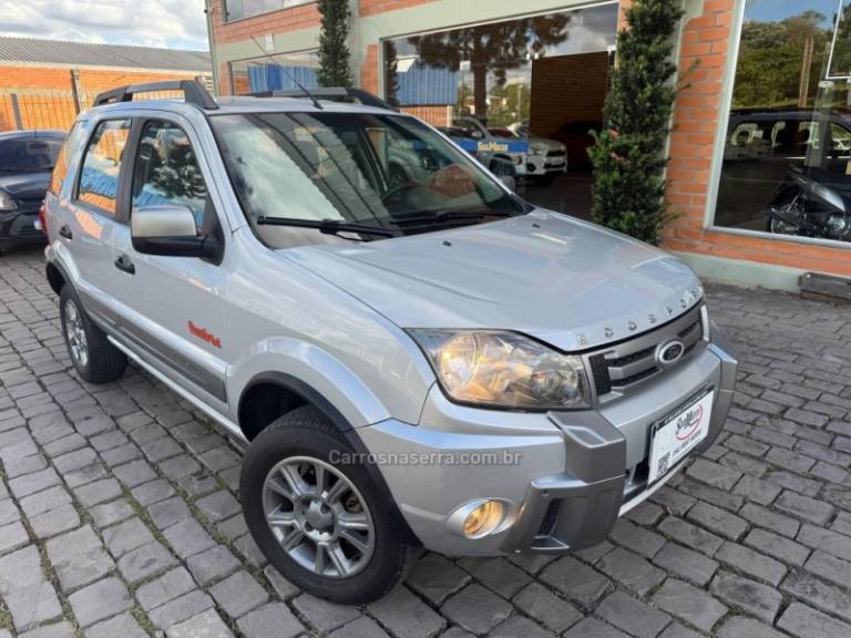 FORD - ECOSPORT - 2011/2012 - Prata - R$ 45.000,00