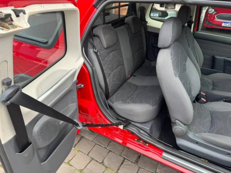 FIAT - STRADA - 2014/2014 - Vermelha - R$ 60.000,00