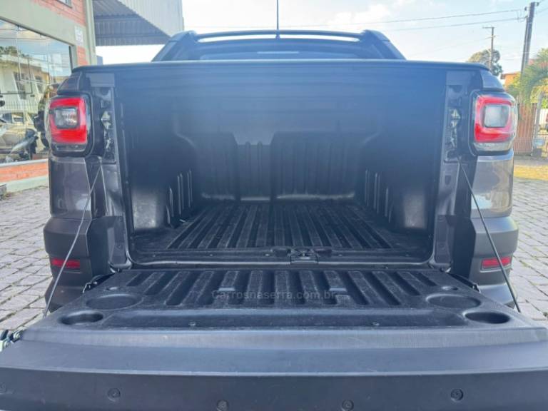 FIAT - STRADA - 2023/2024 - Cinza - R$ 117.000,00