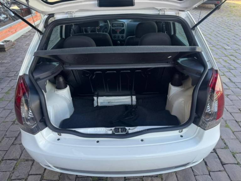 FIAT - PALIO - 2013/2014 - Branca - R$ 34.500,00