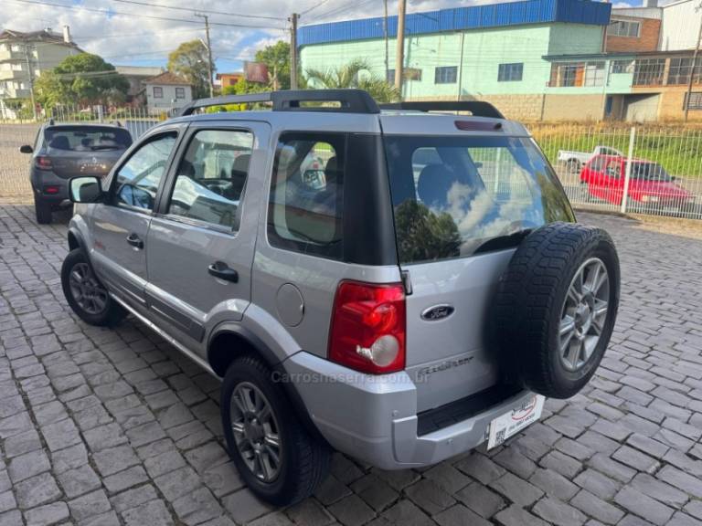 FORD - ECOSPORT - 2011/2012 - Prata - R$ 45.000,00