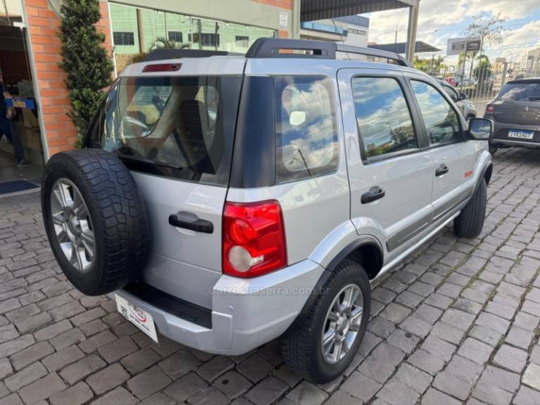 FORD - ECOSPORT - 2011/2012 - Prata - R$ 45.000,00