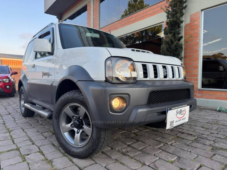 SUZUKI - JIMNY - 2021/2022 - Branca - R$ 103.000,00