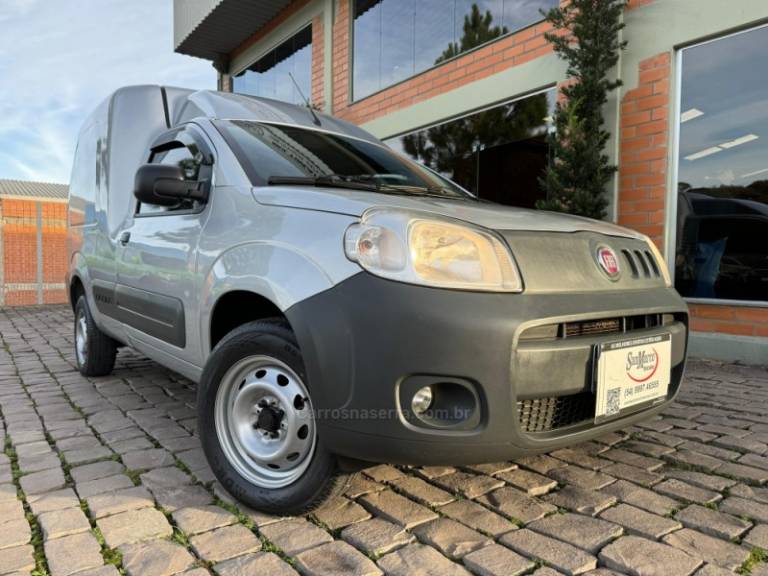 FIAT - FIORINO - 2018/2019 - Prata - R$ 70.500,00