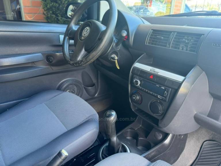 VOLKSWAGEN - FOX - 2008/2009 - Prata - R$ 26.000,00