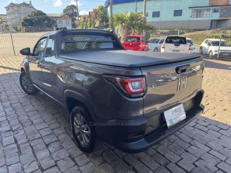FIAT - STRADA - 2023/2024 - Cinza - R$ 95.000,00