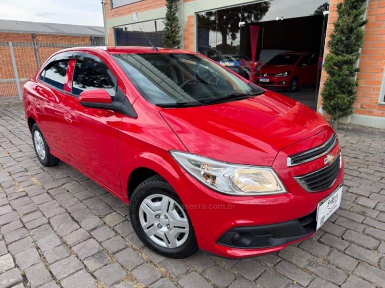 CHEVROLET - PRISMA - 2013/2013 - Vermelha - R$ 41.000,00