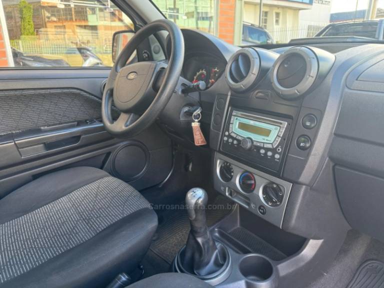 FORD - ECOSPORT - 2011/2012 - Prata - R$ 45.000,00