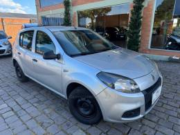 RENAULT - SANDERO - 2013/2014 - Prata - R$ 32.000,00