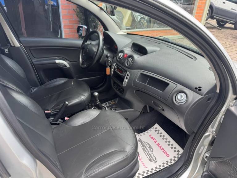 CITROËN - C3 - 2010/2011 - Prata - R$ 23.500,00